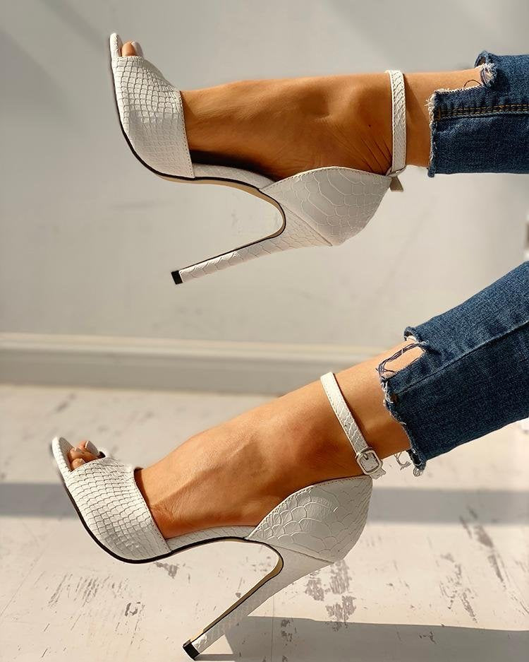 Classic Peep-Toe heel